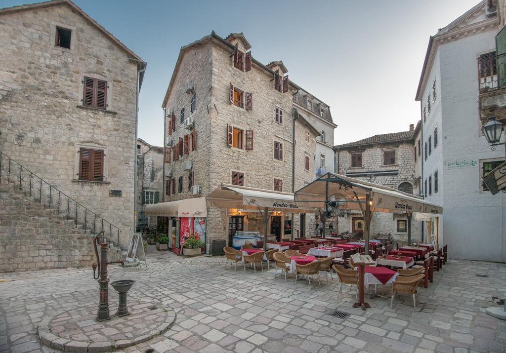 Hotel Rendez Vous Kotor Exterior foto