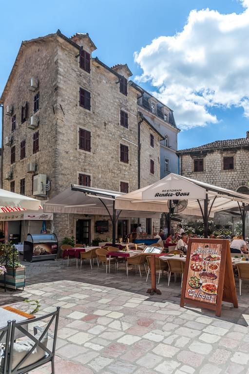 Hotel Rendez Vous Kotor Exterior foto